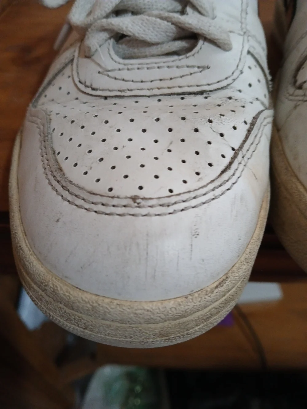 Veja V-10 Women’s Size 8 White Black Leather Lace Up Low Casual Sneakers Shoes